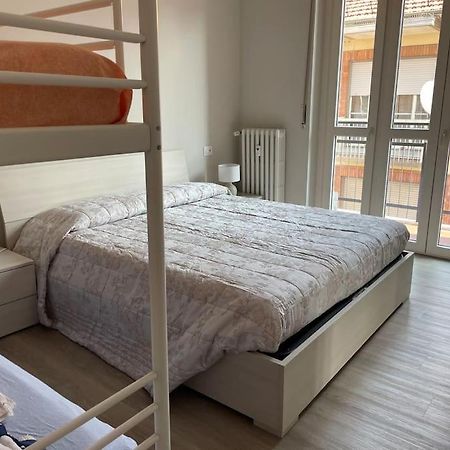 Suite De Rolandis Cin Itoo5Oo5C22Cdbezny Asti Exterior photo