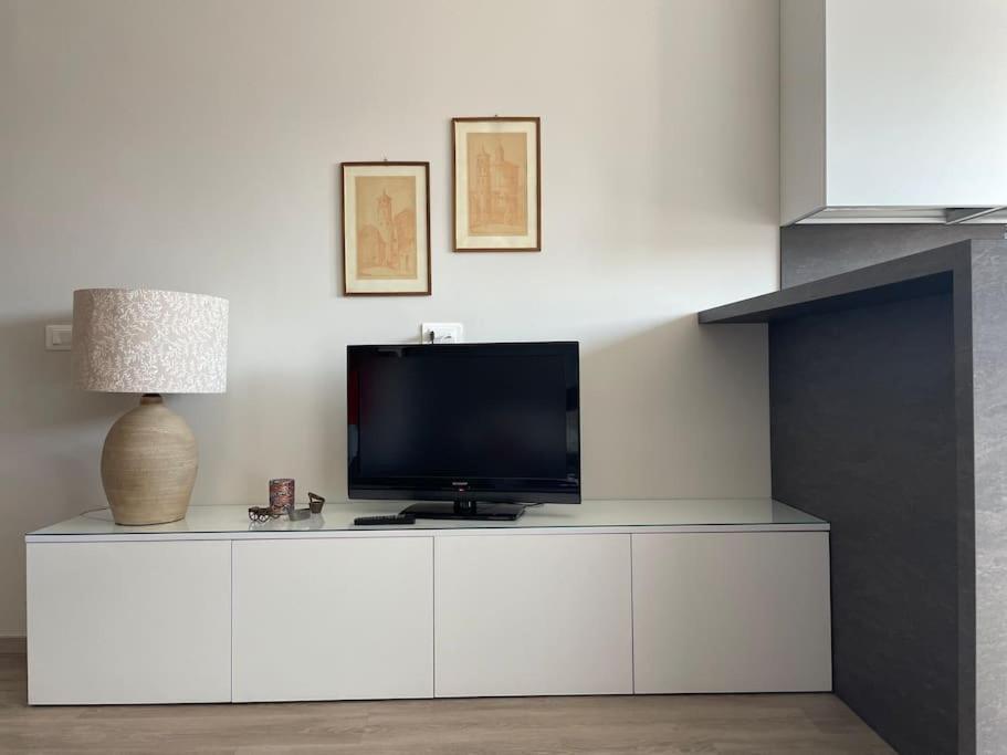 Suite De Rolandis Cin Itoo5Oo5C22Cdbezny Asti Exterior photo